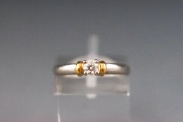 A yellow ad white metal single stone diamond ring approx 0.
