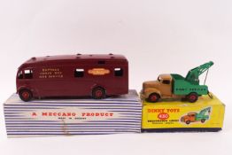 A Dinky 430 Breakdown Lorry, boxed, and a Dinky Supertoy 981 Horse Box,