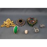 A collection of costume and other jewellery,