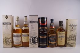 4 bottles of whisky comprising : 2 Cragganmore 12 year old (750ml, 40% proof); 1 Glen Moray (700ml,