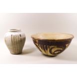 An Elizabeth Duncombe Studio pottery bowl, painted with brown swirl design,