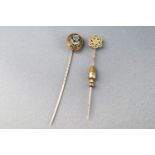 Two yellow metal tie pins, tested as 9ct gold. Gross weight: 5.