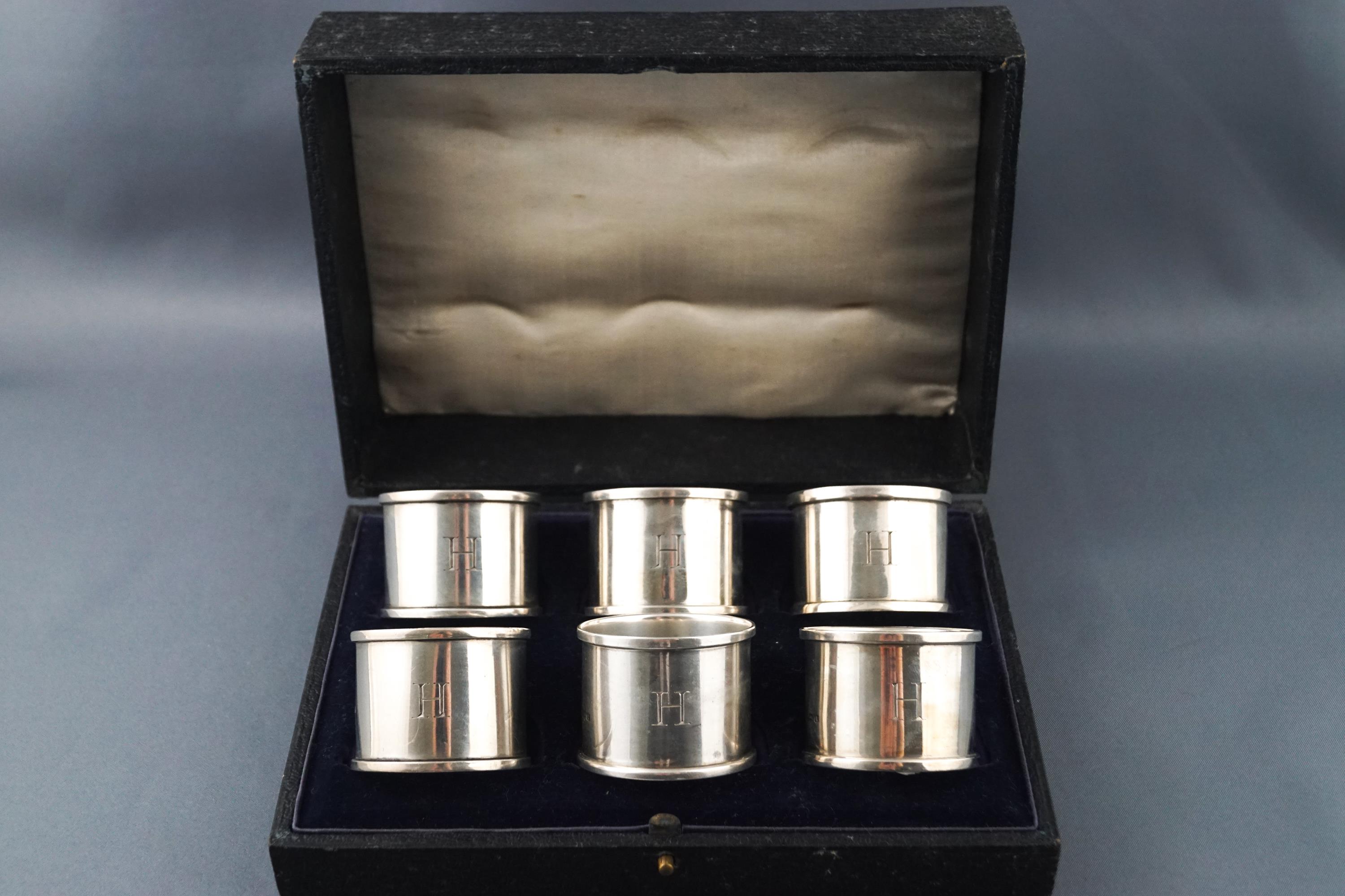 A cased set of six numbered plain napkin rings, each engraved with the initial 'H', Birmingham 1918, - Image 3 of 4