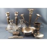 A lot of assorted silver to include a sauce boat with cut card edge and scroll handle on three feet,