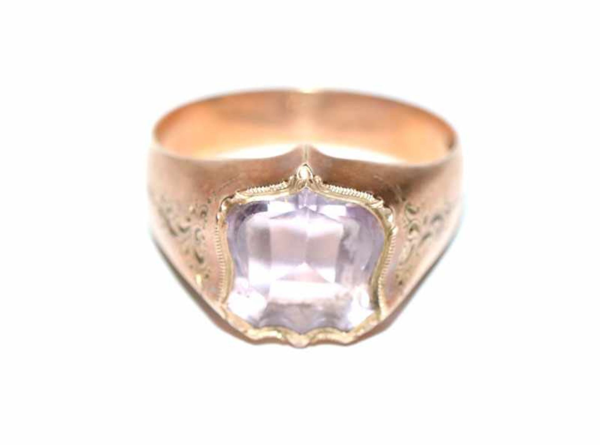 8 k Gelbgold Herrenring mit Amethyst, Ringschiene teils fein graviert, 10 gr., Gr. 74