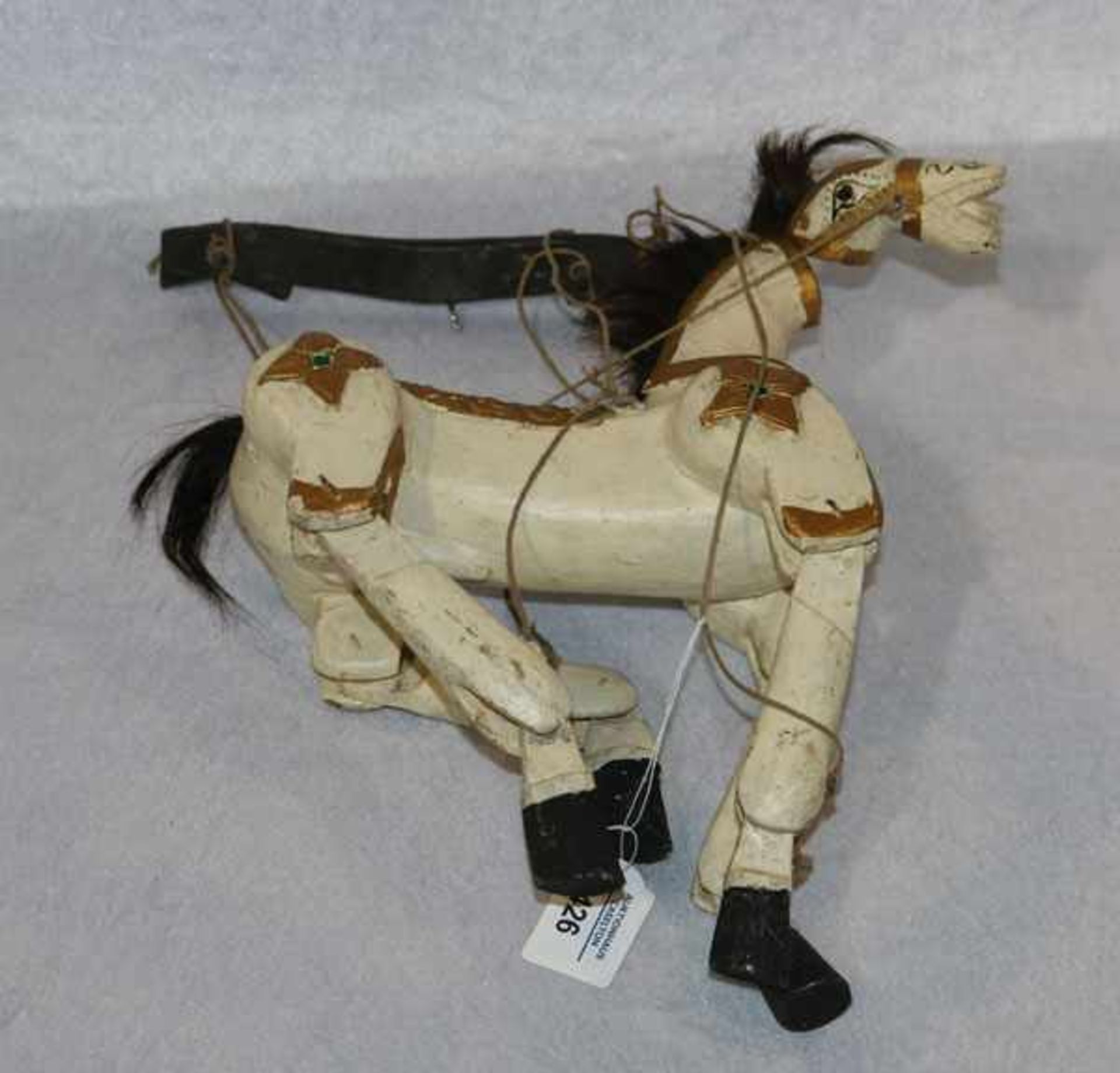 Holz Marionetten Pferd, wohl vor 1945, bemalt, bespielt, H 44 cm, B 30 cm