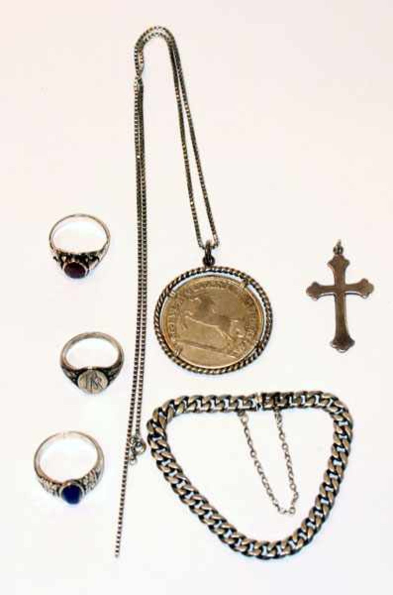 Silber Schmuck-Konvolut: Kette mit Münzanhänger, 3 Ringe, Armband und Kreuzanhänger, teils