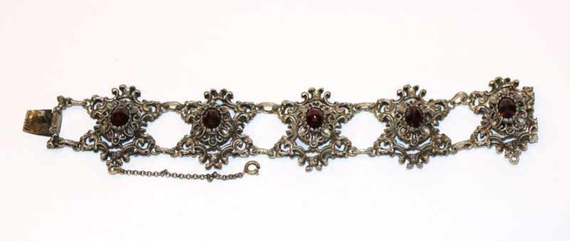 Silber Trachten-Armband mit 5 Granaten, L ca. 17,5 cm, 49 gr.