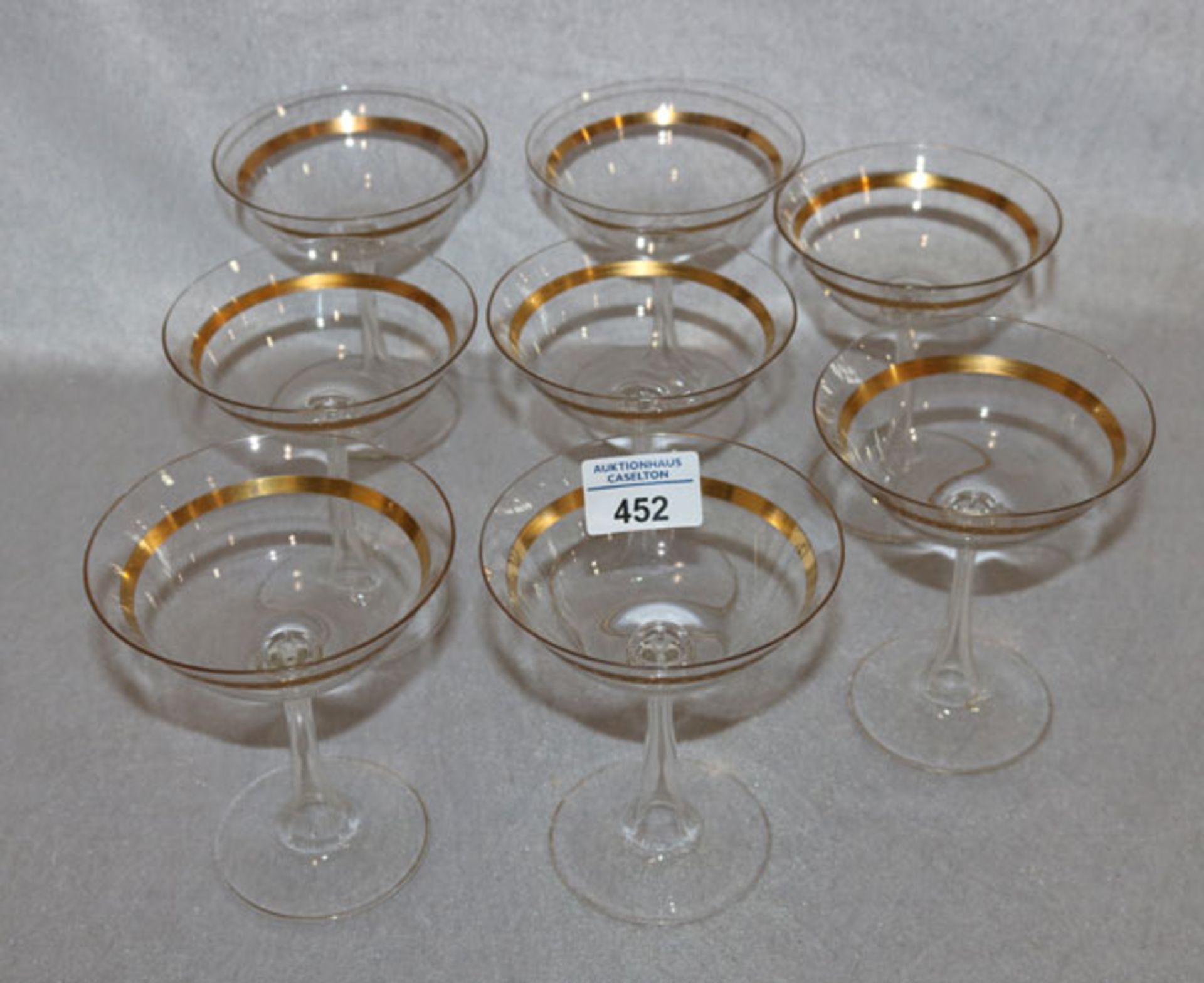8 feine Glas-Sektschalen mit Goldrand, H 13 cm, Gold berieben, Gebrauchsspuren