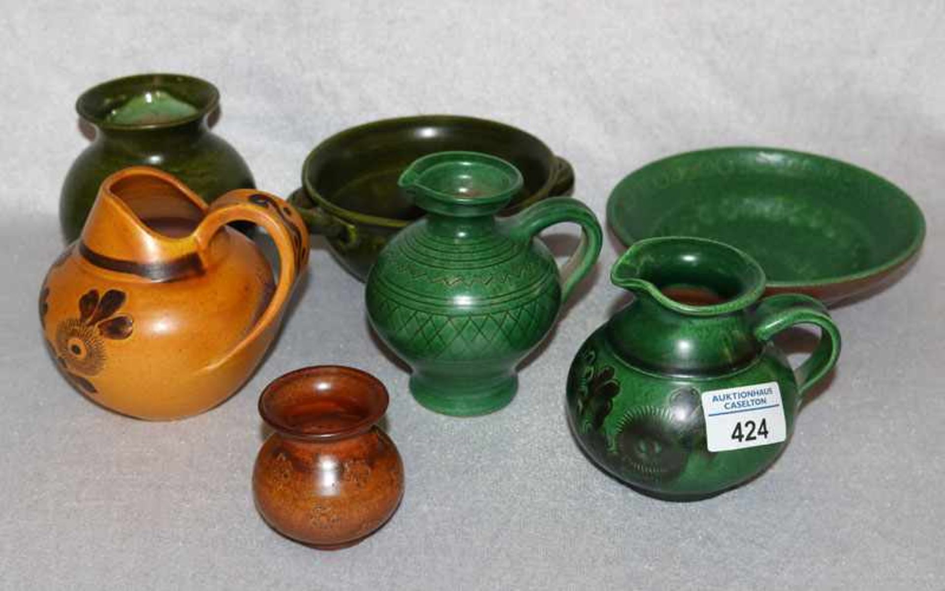 Kagel-Keramik-Konvolut: 2 Schälchen, D 15/16 cm, Vase, H 10 cm, 2 Henkelkrüge, H 10/11 cm, alles