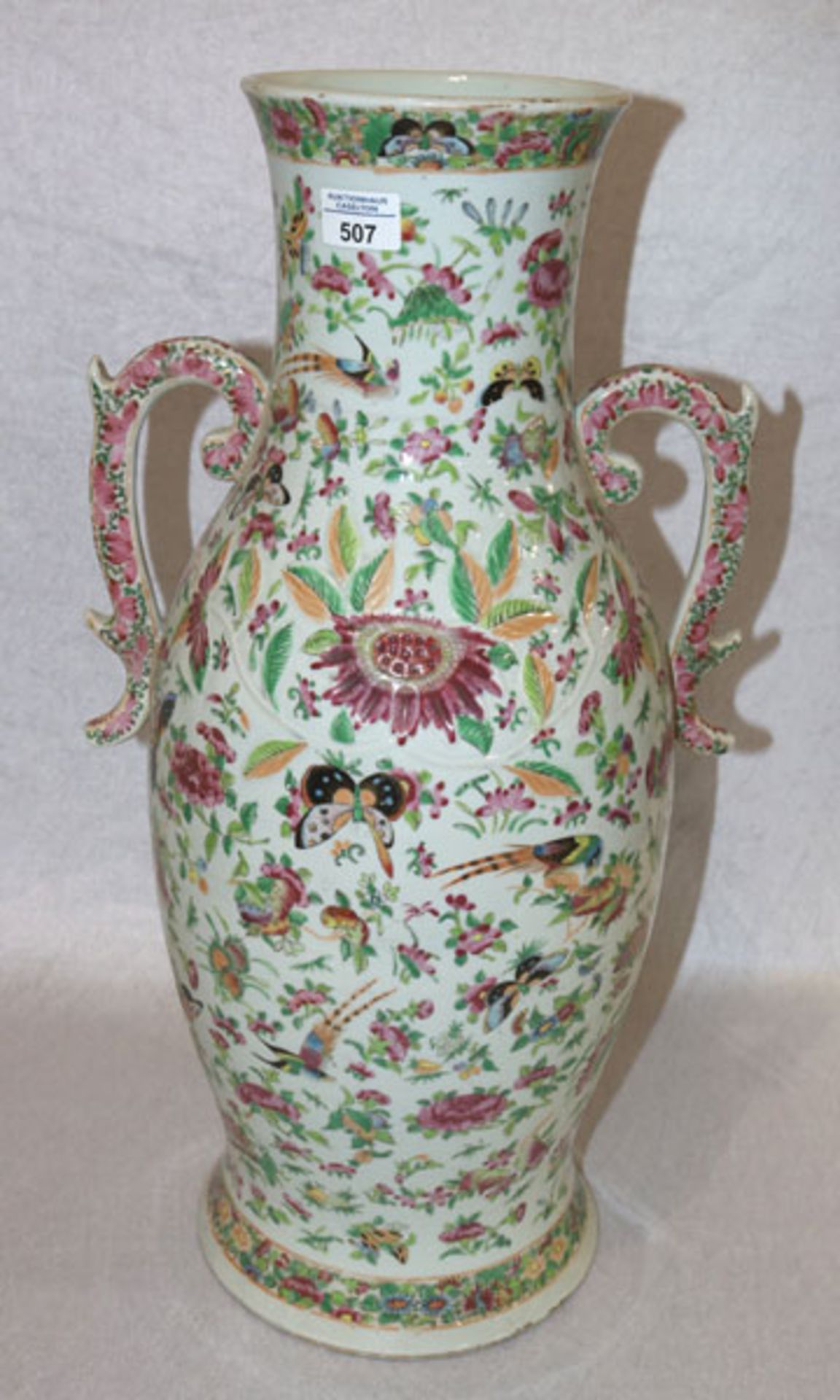 Bodenvase mit asiatischem Blumen- und Schmetterlingsdekor, H 64 cm, D 35 cm