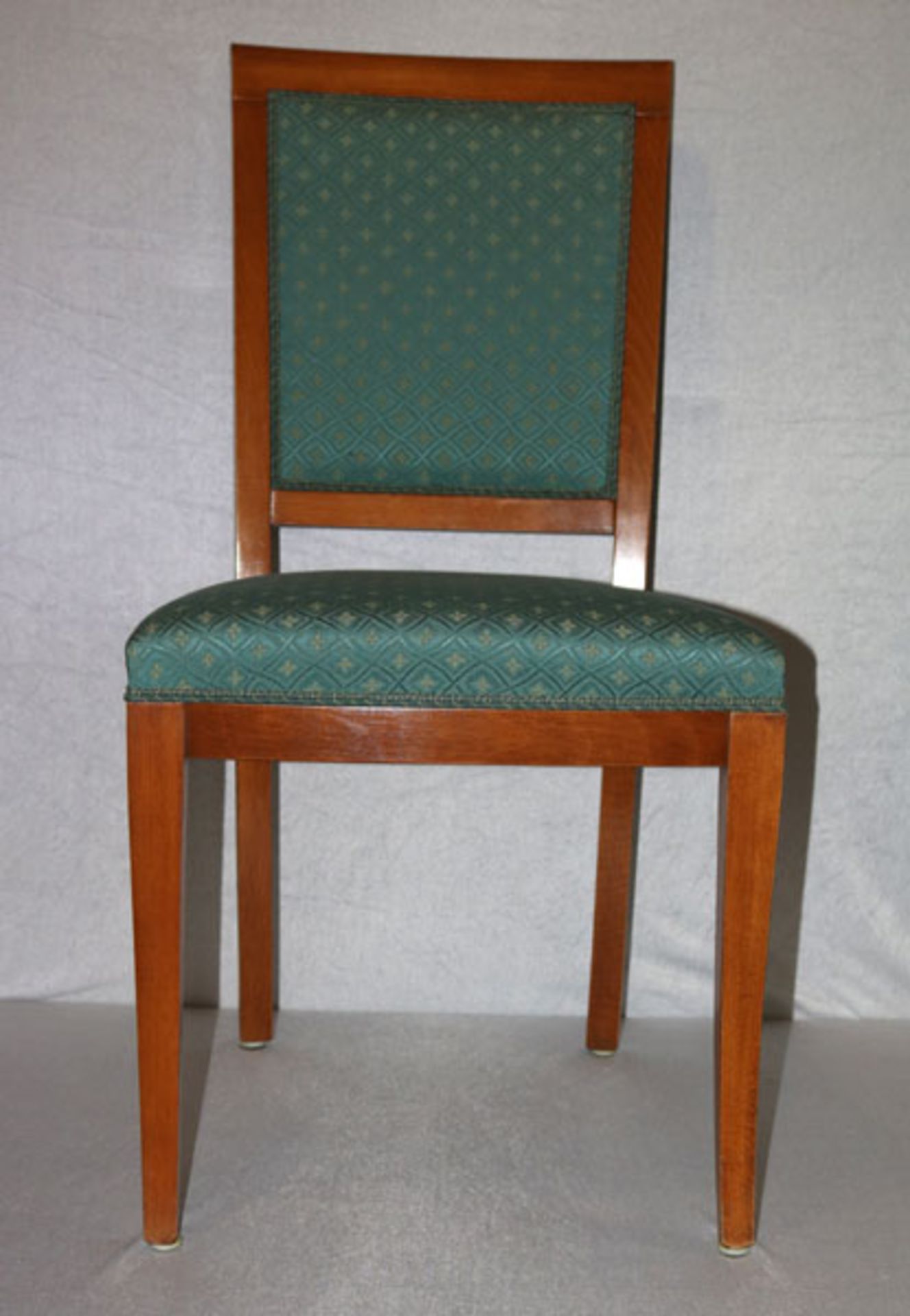 6 Stühle, Sitz und Lehne gepolstert und hellblau/beige bezogen, H 96 cm, B 47 cm, T 46 cm,