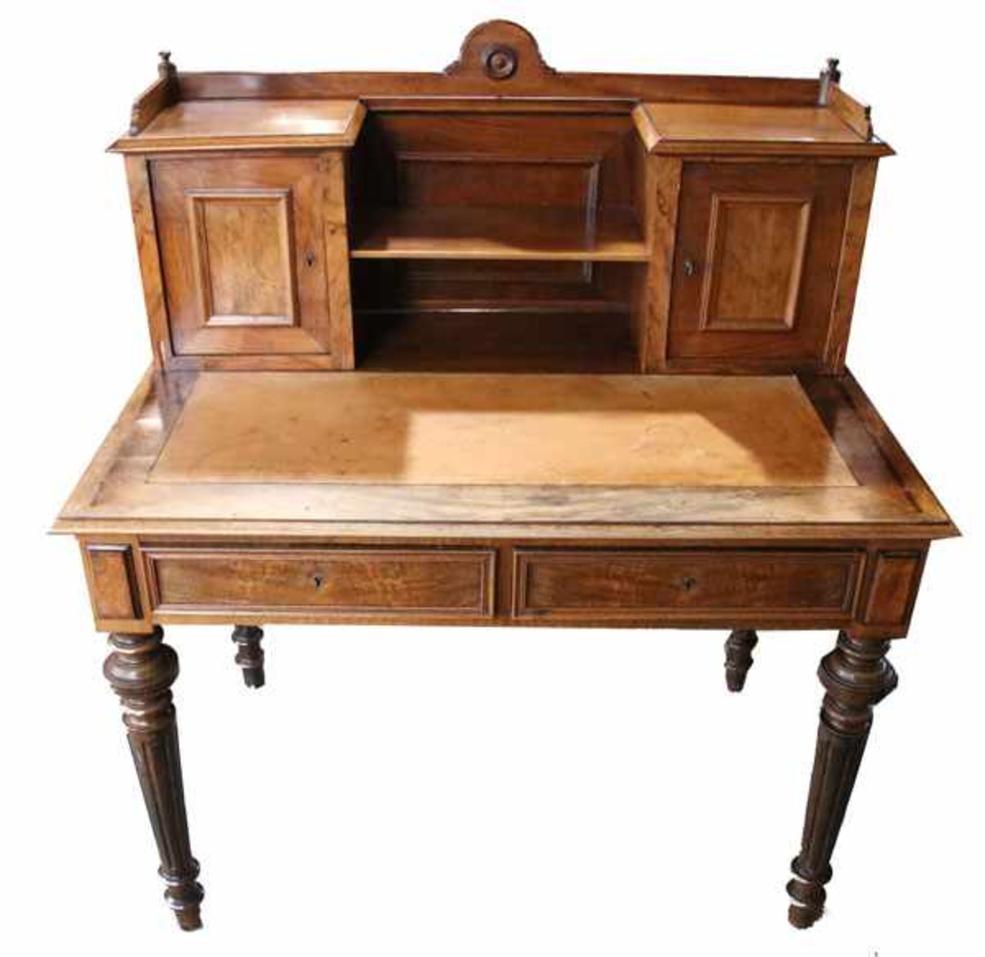 Aufsatz-Schreibtisch, Korpus mit 2 Türen und 2 Schüben, auf teils gedrechselten Beinen, beige