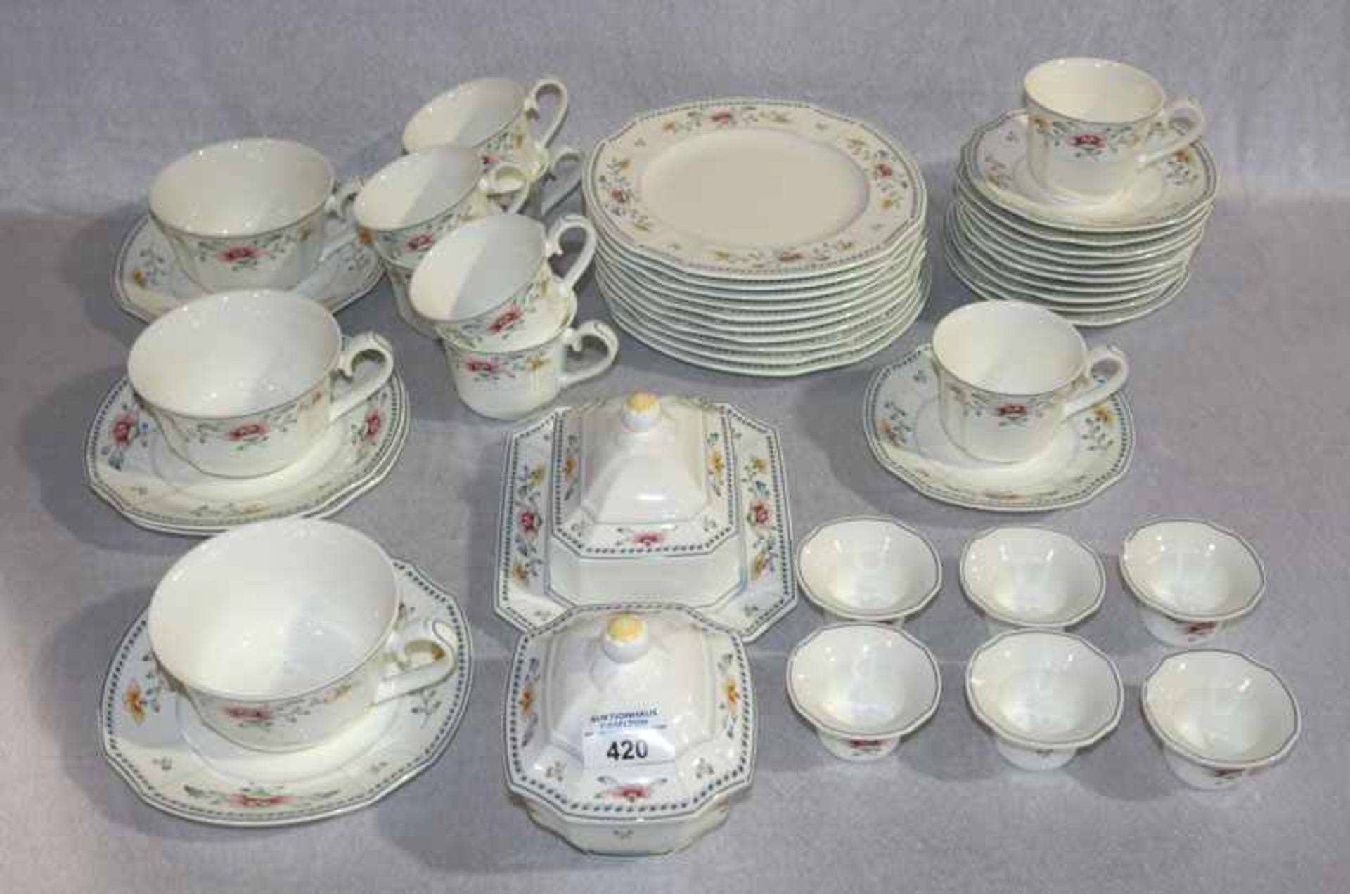 Villeroy & Boch Bone China, Nanking, Kaffee-Geschirrteile, 8 Kaffee-Obertassen mit 11 Untertassen,