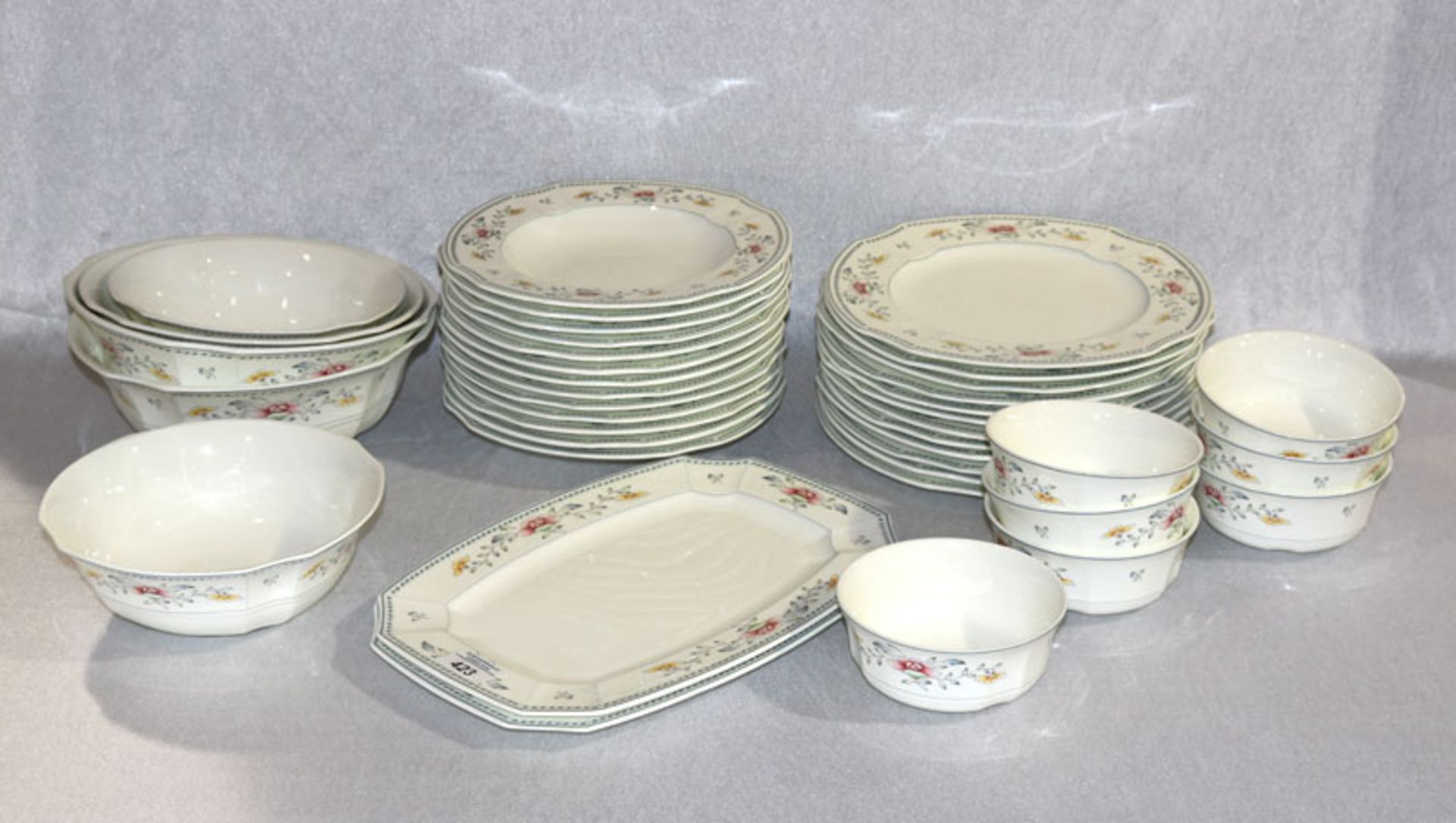 Villeroy & Boch Bone China, Nanking, Speise-Serviceteile, 12 Speiseteller, 13 Suppenteller, 5