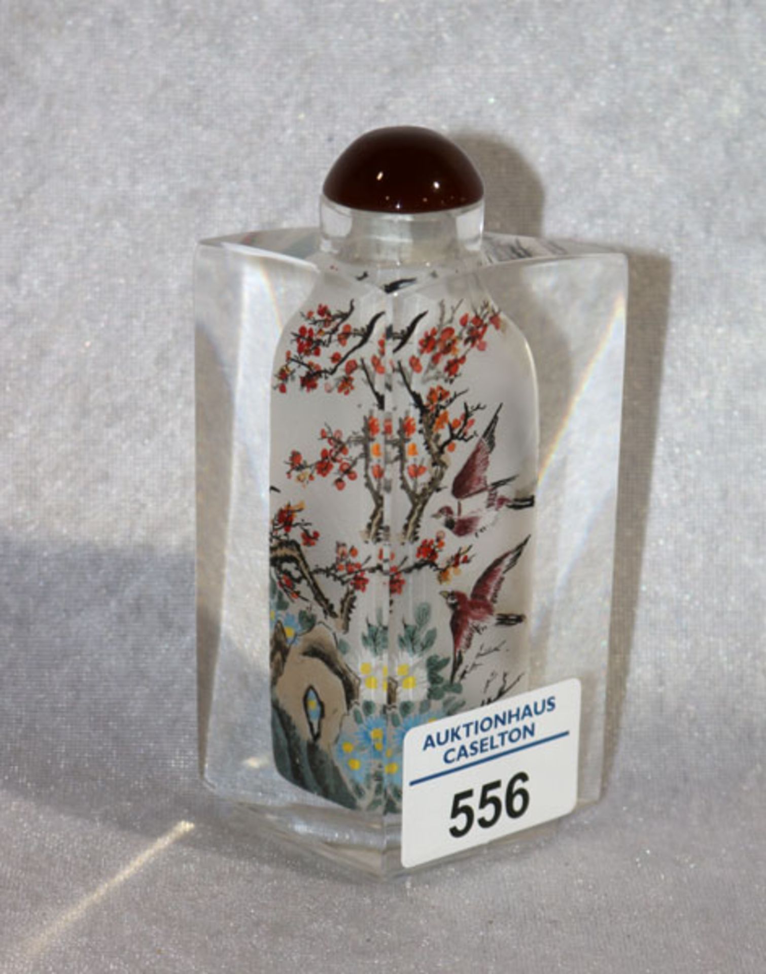 Dekorativer asiatischer Glas-Flakon mit feiner Vogel- und Floralbemalung, H 12 cm