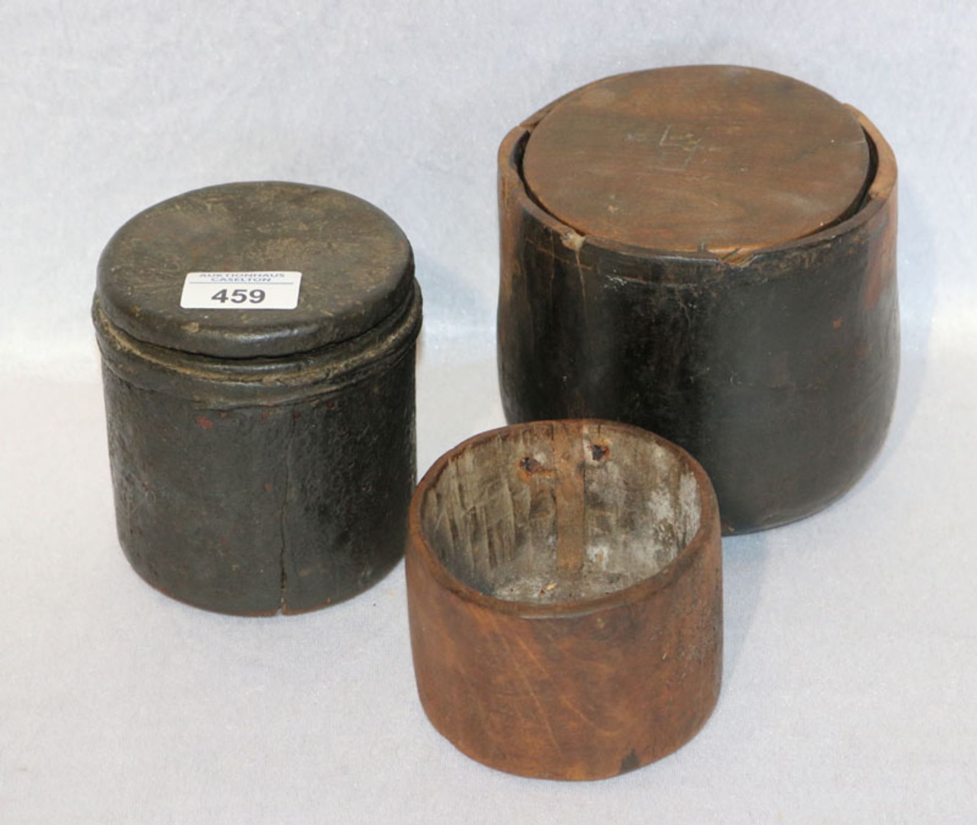 2 antike Yak Butterdosen und 2 Schalen, Holz, Tibet, H 7,5/12,5 cm, Alters- und Gebrauchsspuren