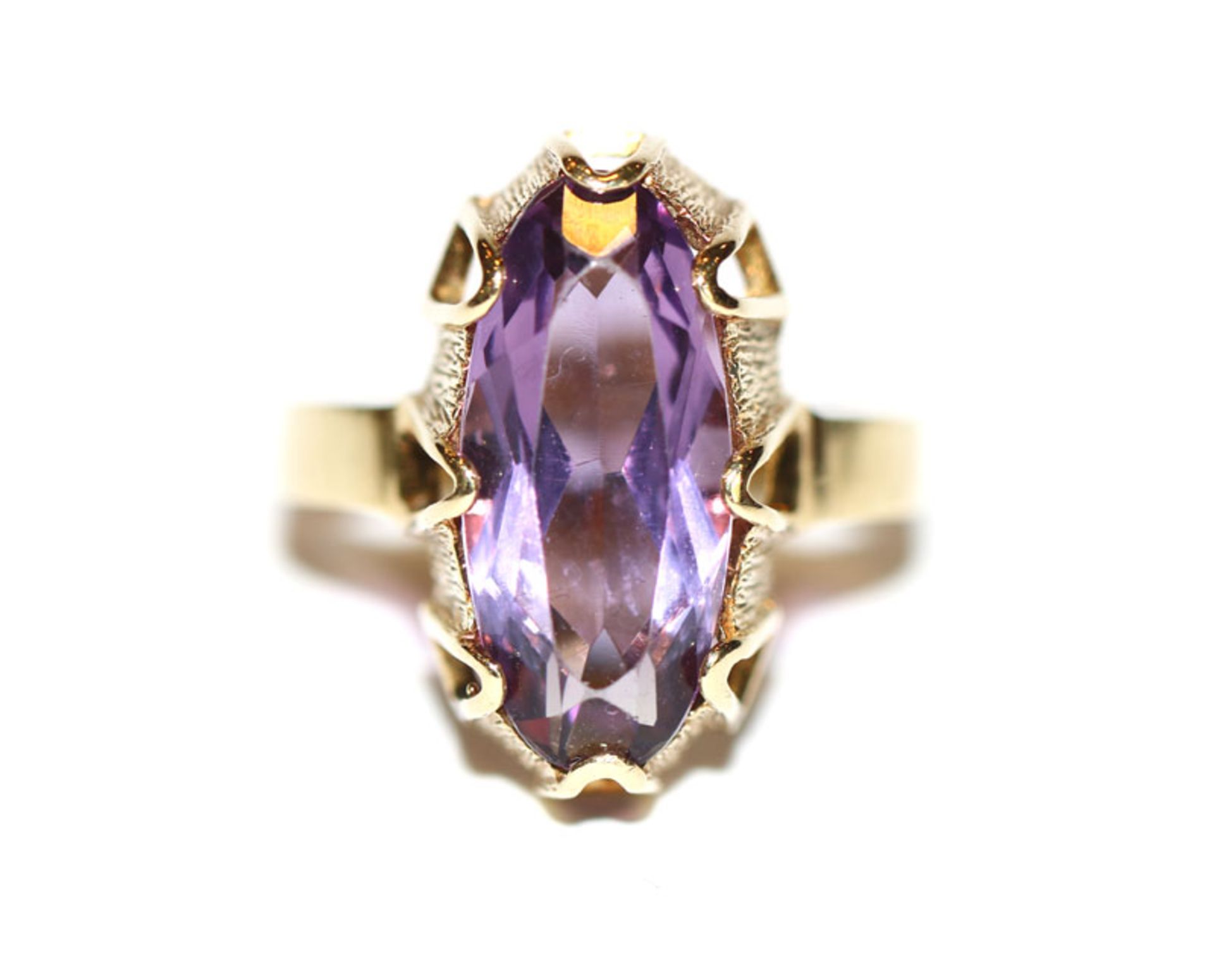 14 k Gelbgold Ring mit Amethyst, 4,2 gr., Gr. 56