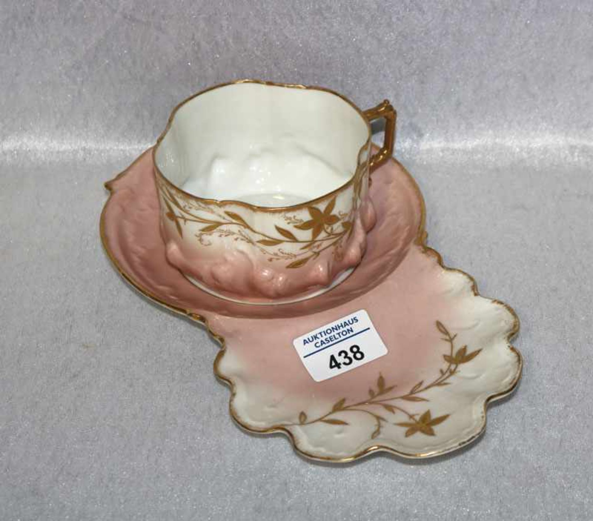 Limoges Tasse mit Untertasse und Konfektablage, rose/gold, H 8 cm, B 27 cm, T 16 cm, leicht