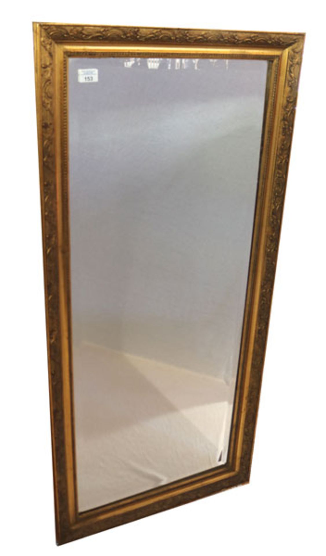Wandspiegel mit Facettenschliff in verziertem Goldrahmen, Rahmen leicht bestossen, incl. Rahmen
