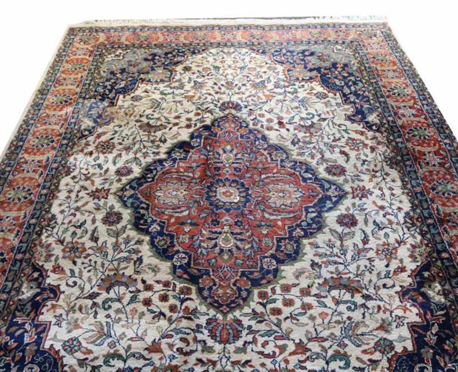 Teppich, Keshan, Indien, blau/beige/rot, 294 cm x 209 cm, Gebrauchsspuren, fleckig