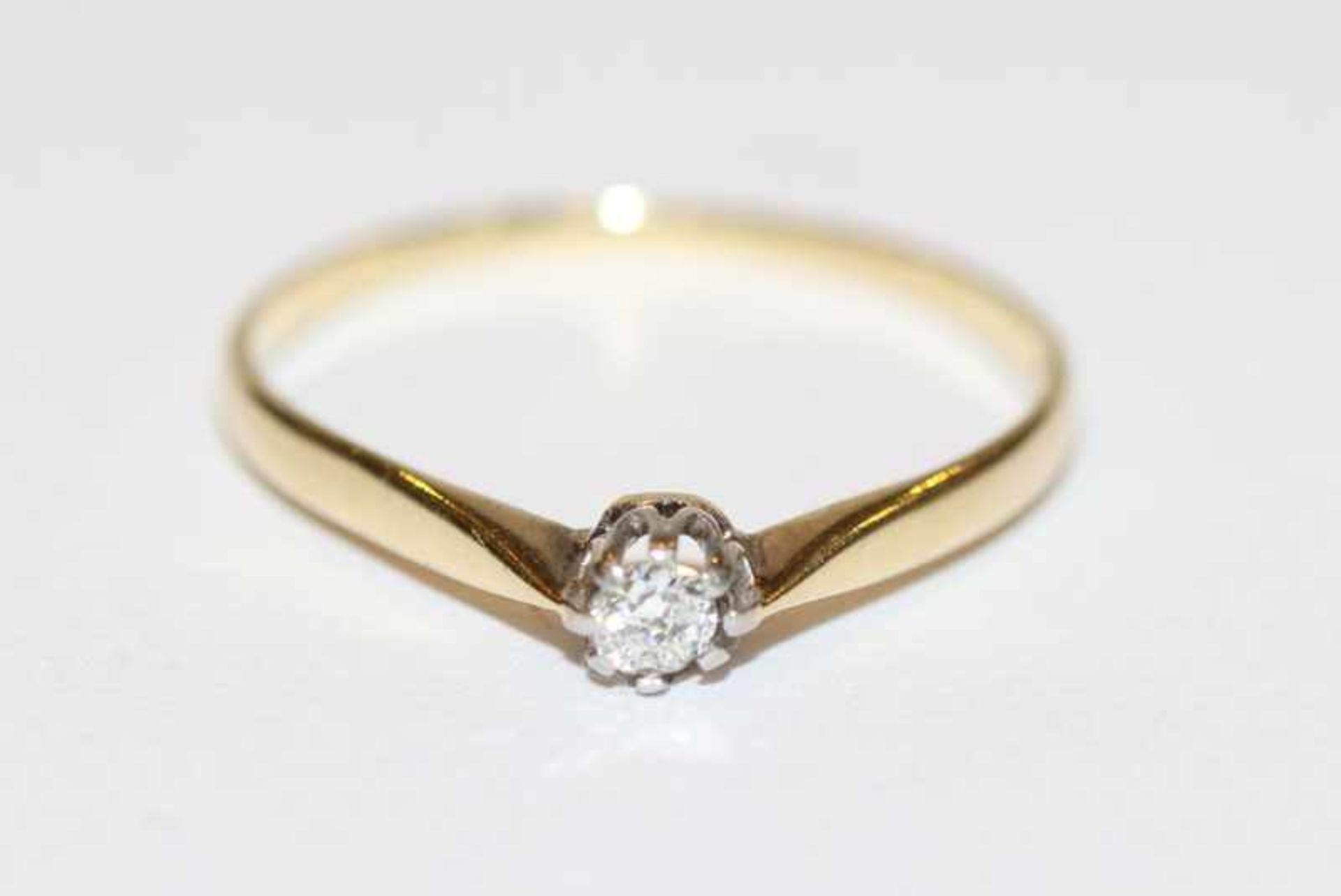 14 k Gelbgold Ring mit in Weißgold gefaßtem Diamant, Gr. 58