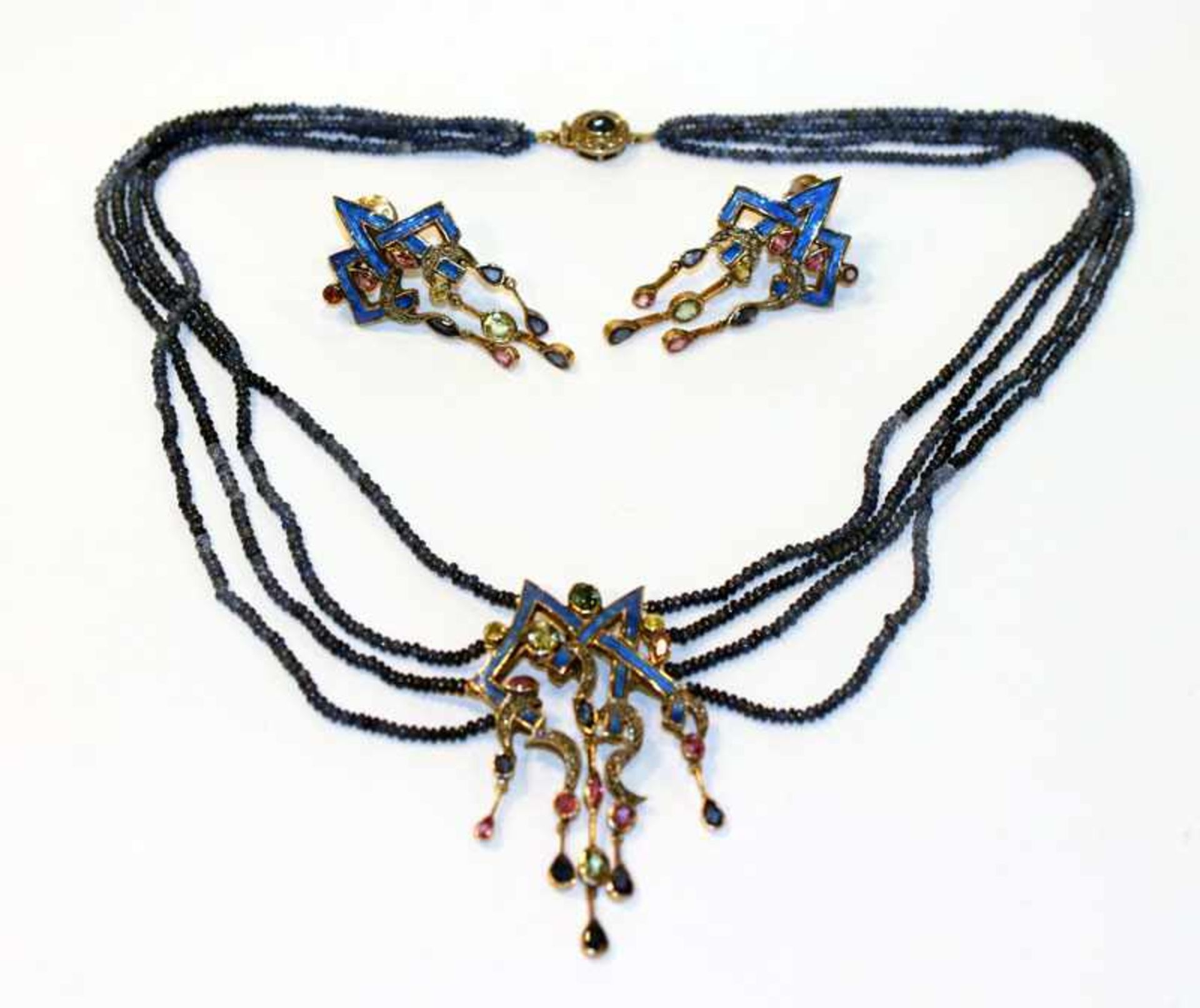 Schmuck-Set: 560 Gelbgold und teils Silber, wohl Russland, Collier-Mittelteil mit blauem Email und