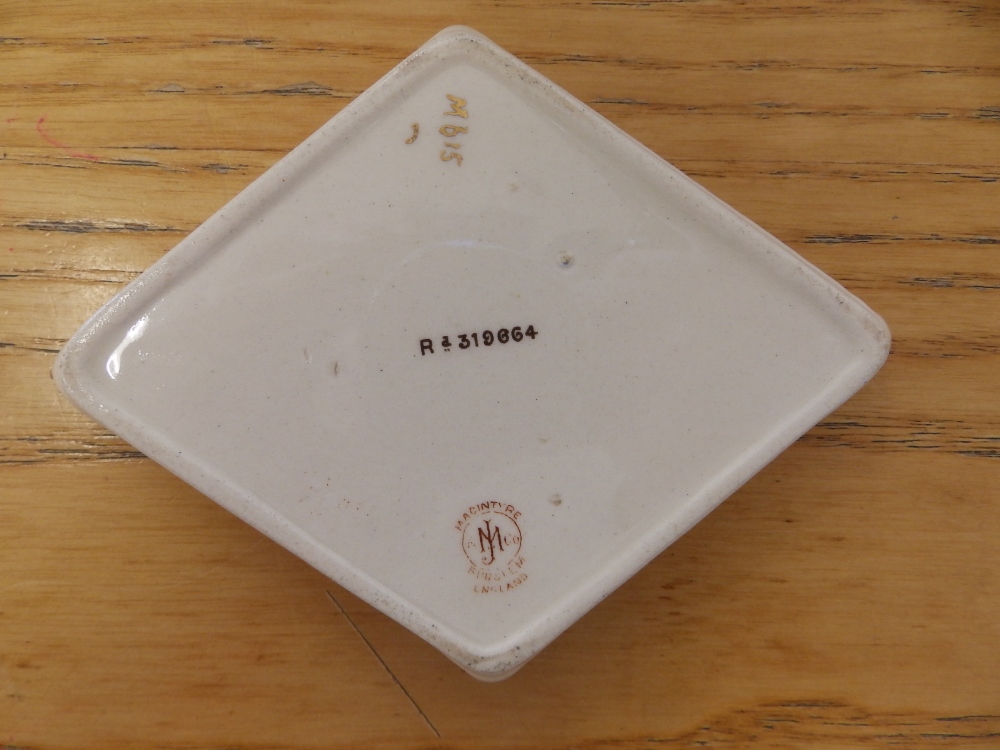 A small Macintyre lozenge shaped dish printed with a portrait of W. G. Grace. - Image 2 of 2