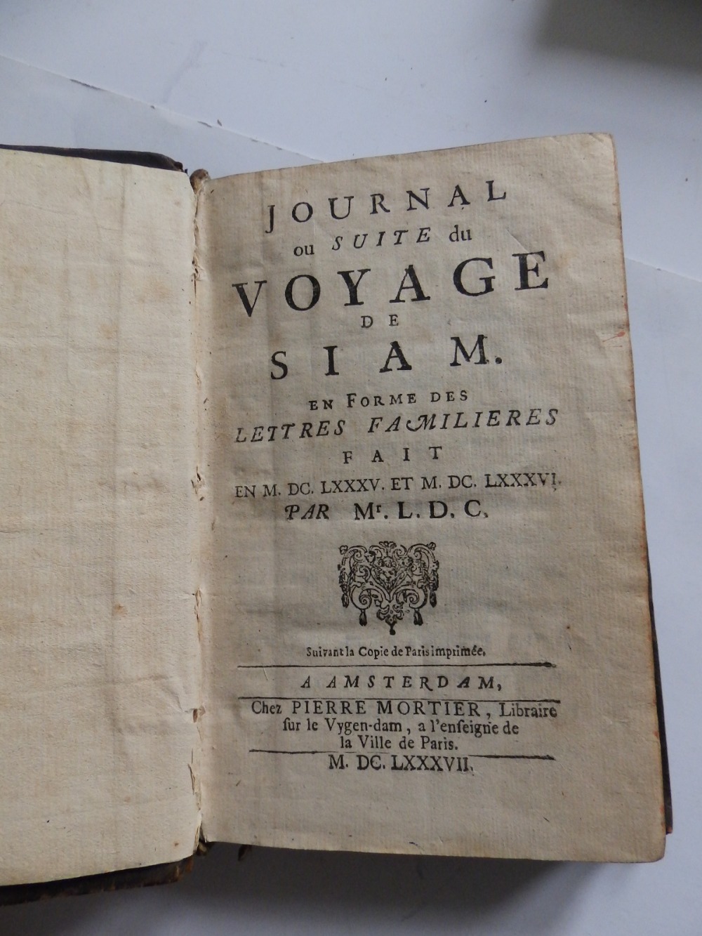 A. Amsterdam – 'Voyage De Siam, Chez Pierre Mortier – two small leather bound vols, 'Avec Leurs - Image 7 of 8