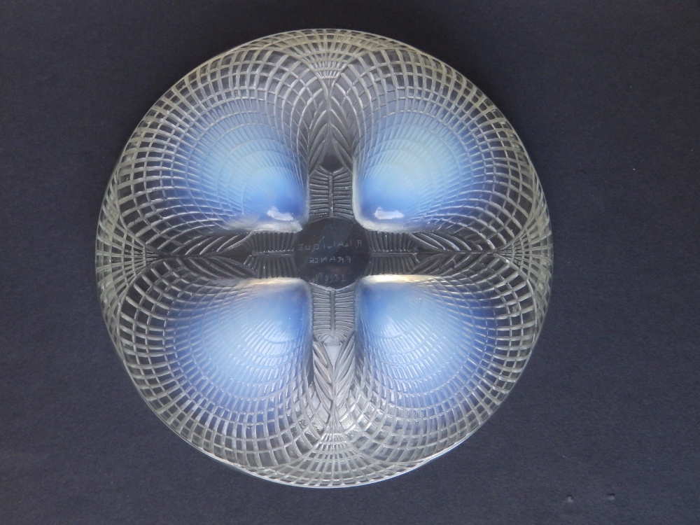A Rene Lalique Coquilles pattern bowl, No 3202, 7.25” diameter. - Image 3 of 3