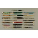 A collection of 33 vintage fountain pens, propelling pencils, etc.