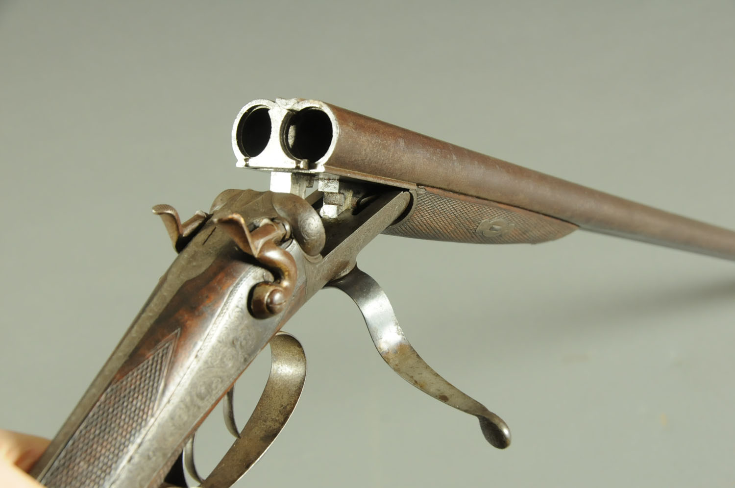 A Williams & Powell of Liverpool 16 bore side/side hammer shotgun, with 30" Damascus barrels,