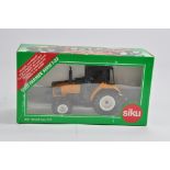 Siku 1/32 Renault CERES 95X Tractor. M in Box.