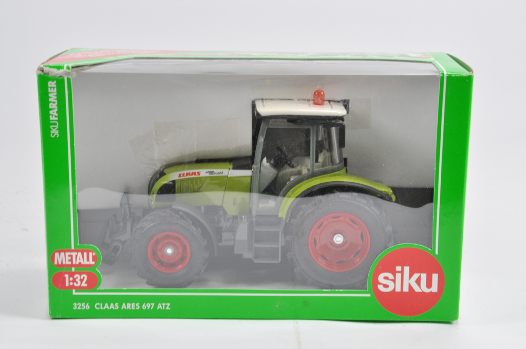 Siku 1/32 Claas ARES 697 Tractor. M in Box.