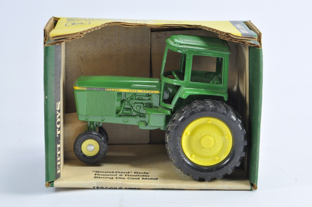 Ertl 1/32 John Deere Rowcrop Tractor. NM in VG to E Box.