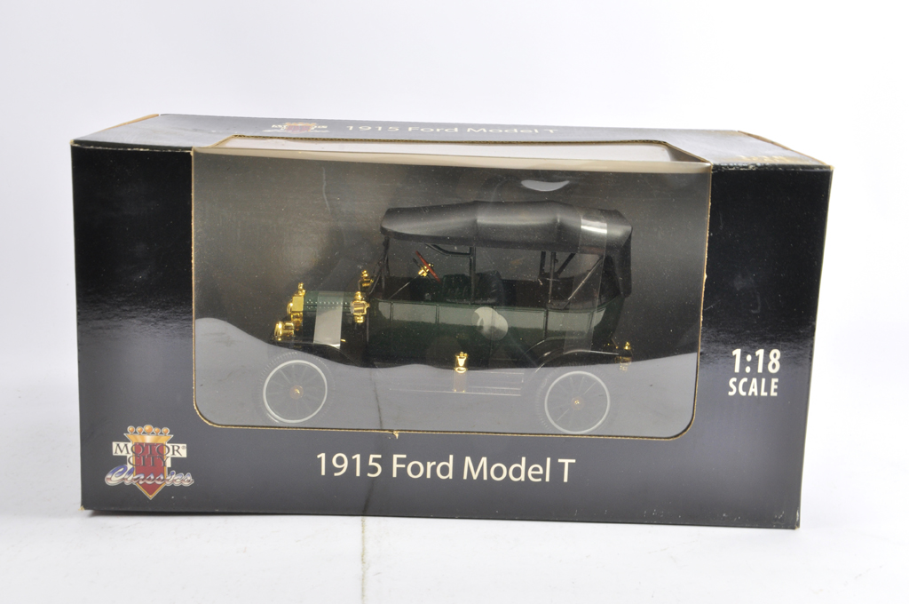 Motor City Classics 1/18 1915 Model T Ford. M in Box (Box has some smoke staining).