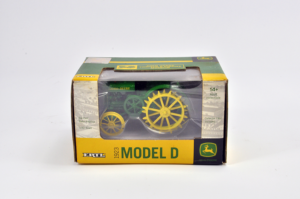 Britains Ertl 1/32 John Deere Model D Tractor. M in Box (Some light smoke related staining to box).