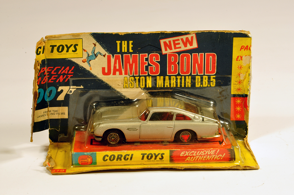 Corgi No. 270 James Bond Aston DB5. NM to M in F to G Box.