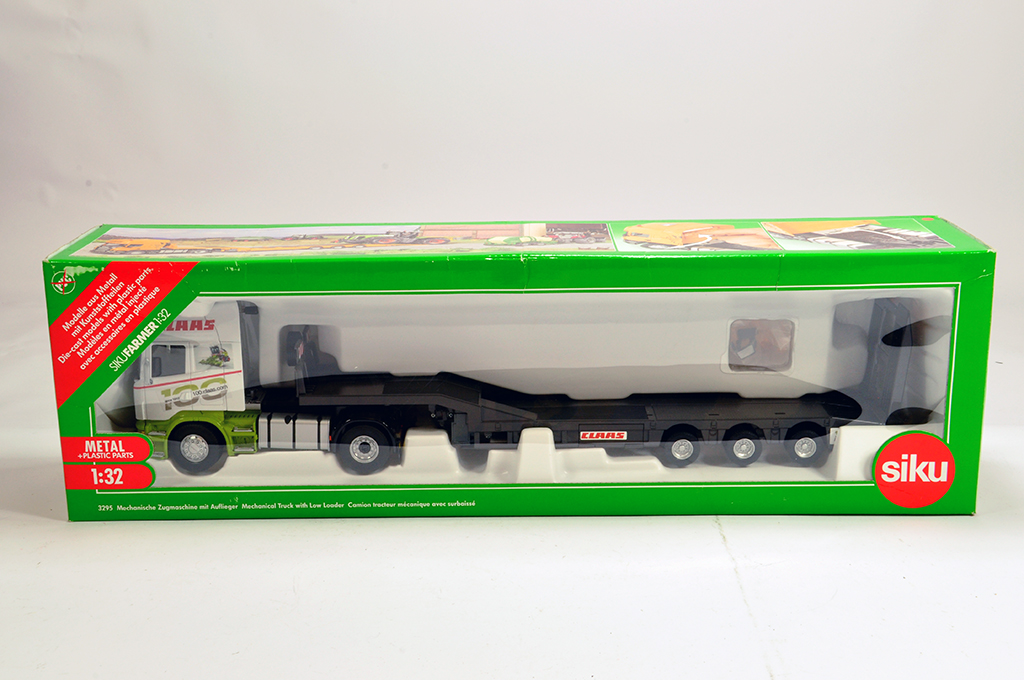 Siku 1/32 Claas 100 Years Special Edition Truck and Low Loader. Bespoke conversion from 1-32 Farming
