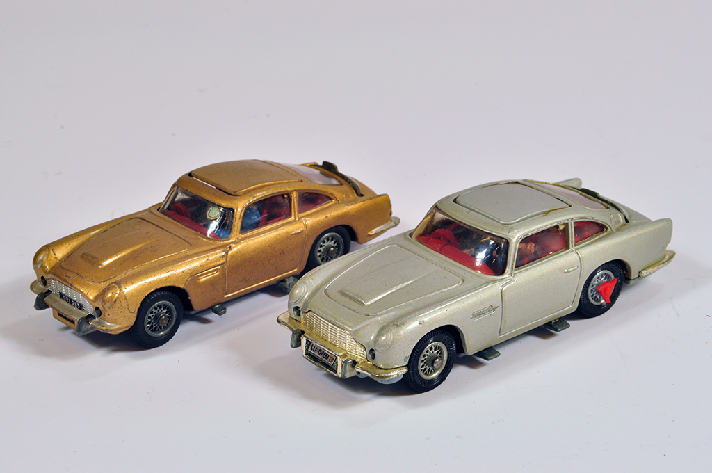 Corgi Duo of James Bond 007 Aston Martin DB5 in Gold and Silver. Generally G to VG. (2)