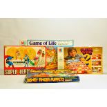 Group of retro / vintage / collectable games including Super Heroes Rotadraw, MB Game of Life, MB
