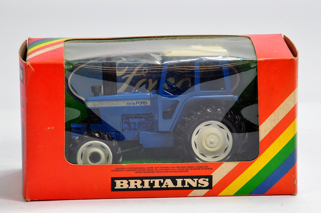 Britains No. 9523 1/32 Ford TW-20 Tractor. M in VG to E Box.