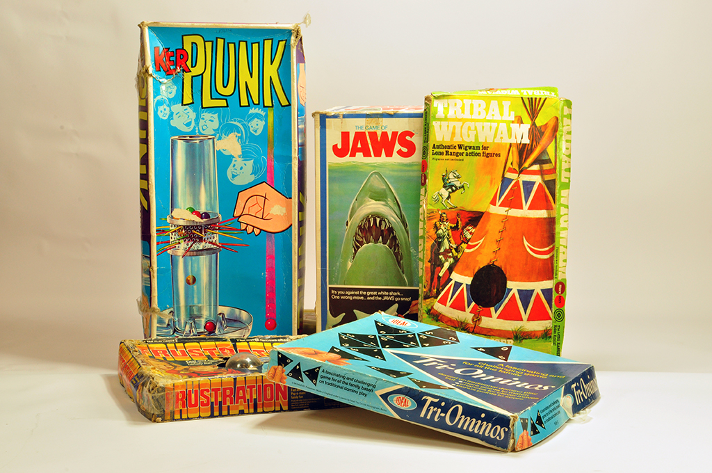 Group of retro / vintage / collectable games including Kerplunk, Jaws, Lone Star Wigwam plus others.