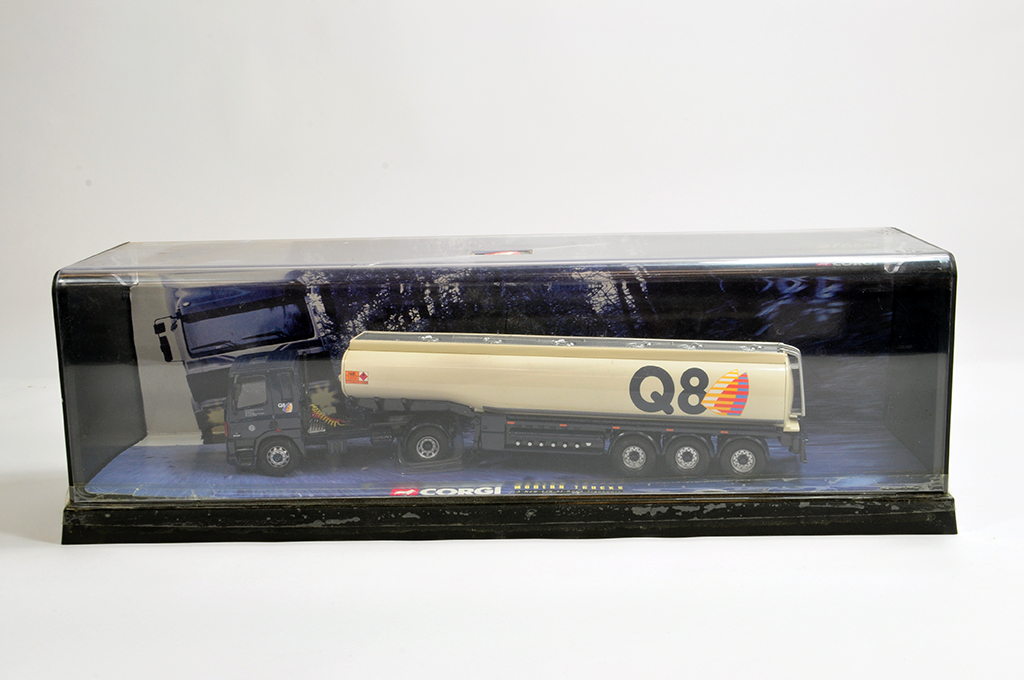 Corgi 1/50 Diecast Truck No. 75301 DAF Q8 Tanker. M in Perspex Display Case.