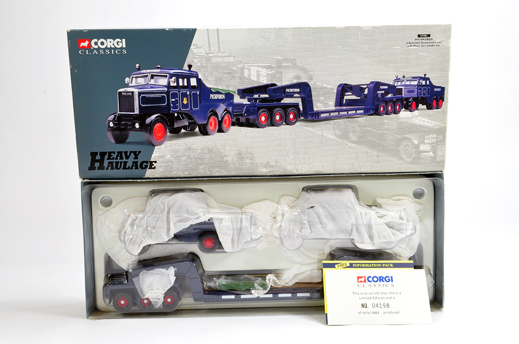 Corgi 1/50 Diecast Truck No. 17701 Scammell Constructors and Low Loader Set. Pickfords. NM to M in