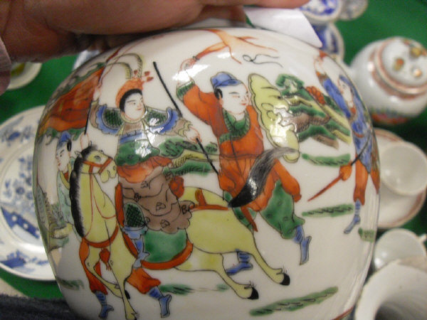 A collection of various Oriental porcelain to include two Chinese ginger jars, teapot and cover, - Image 3 of 22