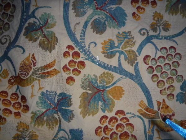 A pair of JP and D Baker cotton interlined curtains with scrolling floral and grape design - Image 6 of 7