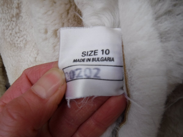 A Mary Quant sheepskin jacket bearing Mary Quant label to the interior CONDITION REPORTS - Image 9 of 11