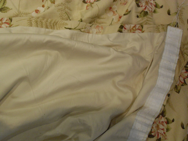 A pair of Sanderson "Lavinia Fern" cotton interlined curtains with matching pelmet - Image 6 of 6