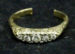 A 9ct gold five stone set diamond ring approx. 4.